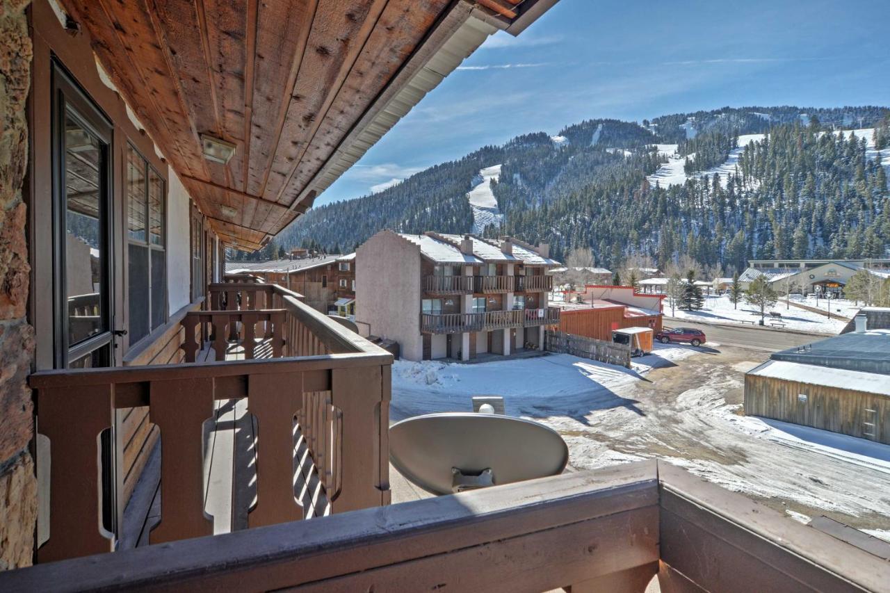 Red River Home With 2 Balconies - 1 Block To Main St Luaran gambar