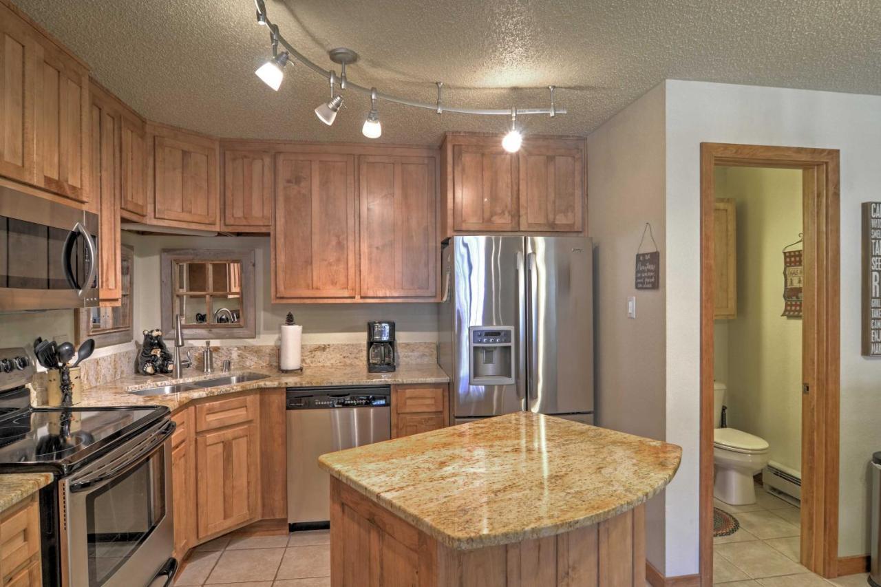 Red River Home With 2 Balconies - 1 Block To Main St Luaran gambar